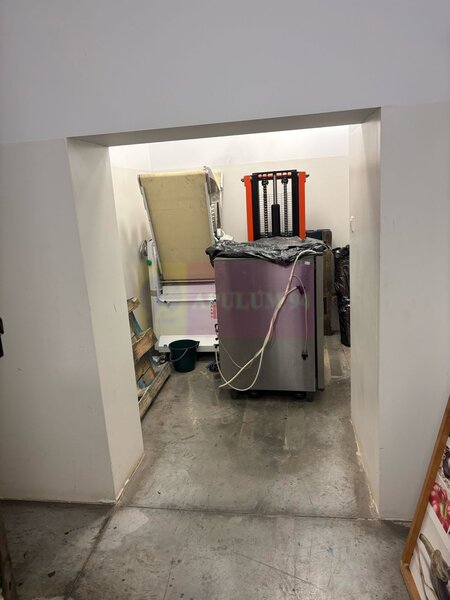 Vanzare spatiu comercial in zona Chisinau-Pantelimon, chirie 2000euro